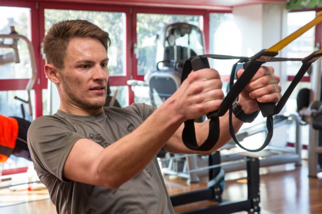#QUEDATEENCASA.