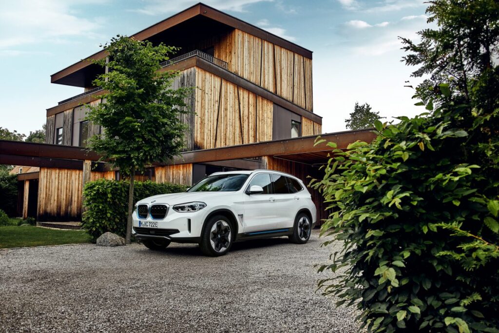 el primer BMW iX3