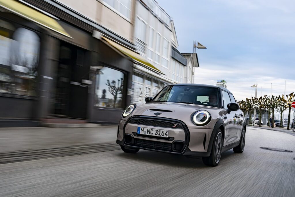NUEVO MINI 5 PUERTAS